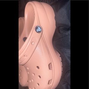 Platform pink crocs